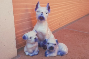 Porcelain dogs